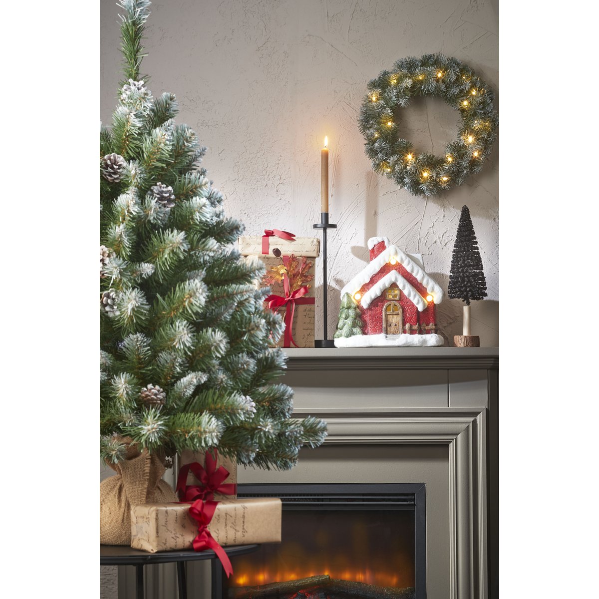 Empress Artificial Christmas tree in Jute - H90 x Ø71 cm - Frosted Green